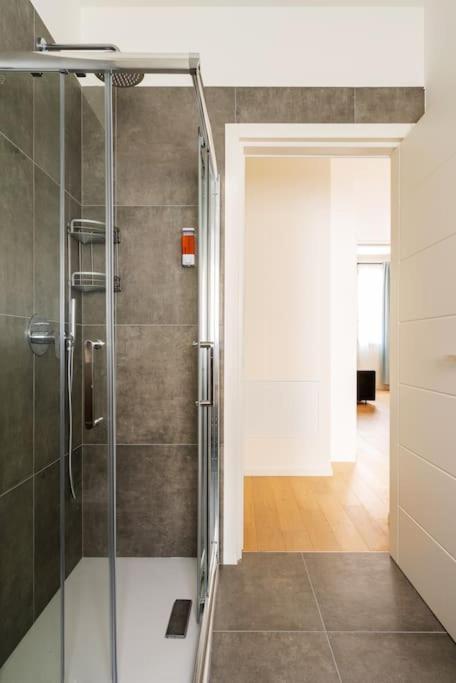 Appartement Kaizen House - Bilocale De Angeli à Milan Extérieur photo