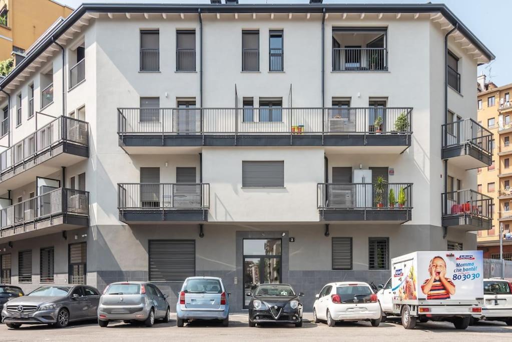 Appartement Kaizen House - Bilocale De Angeli à Milan Extérieur photo