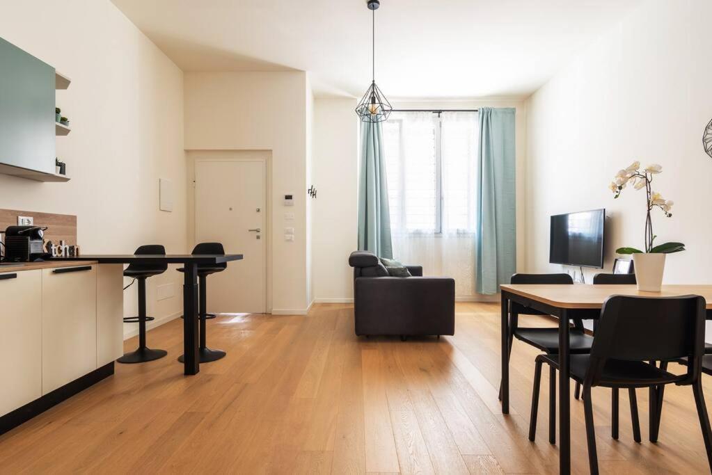 Appartement Kaizen House - Bilocale De Angeli à Milan Extérieur photo