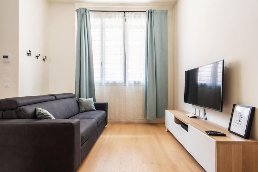 Appartement Kaizen House - Bilocale De Angeli à Milan Extérieur photo