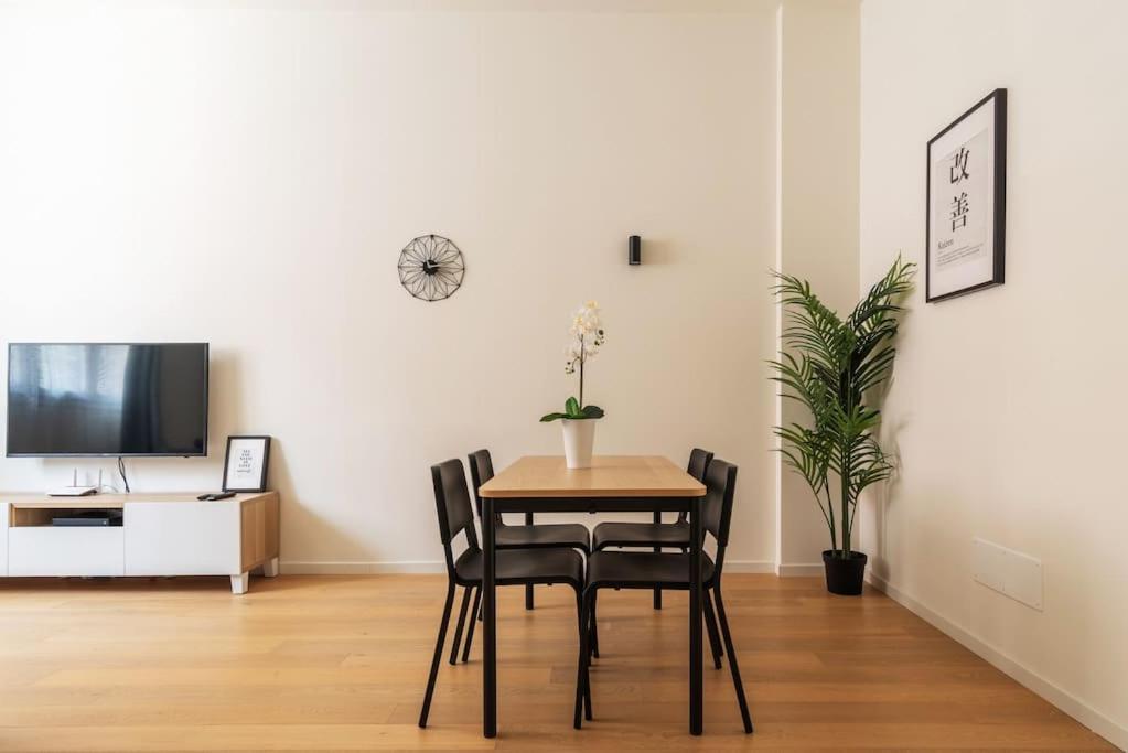 Appartement Kaizen House - Bilocale De Angeli à Milan Extérieur photo